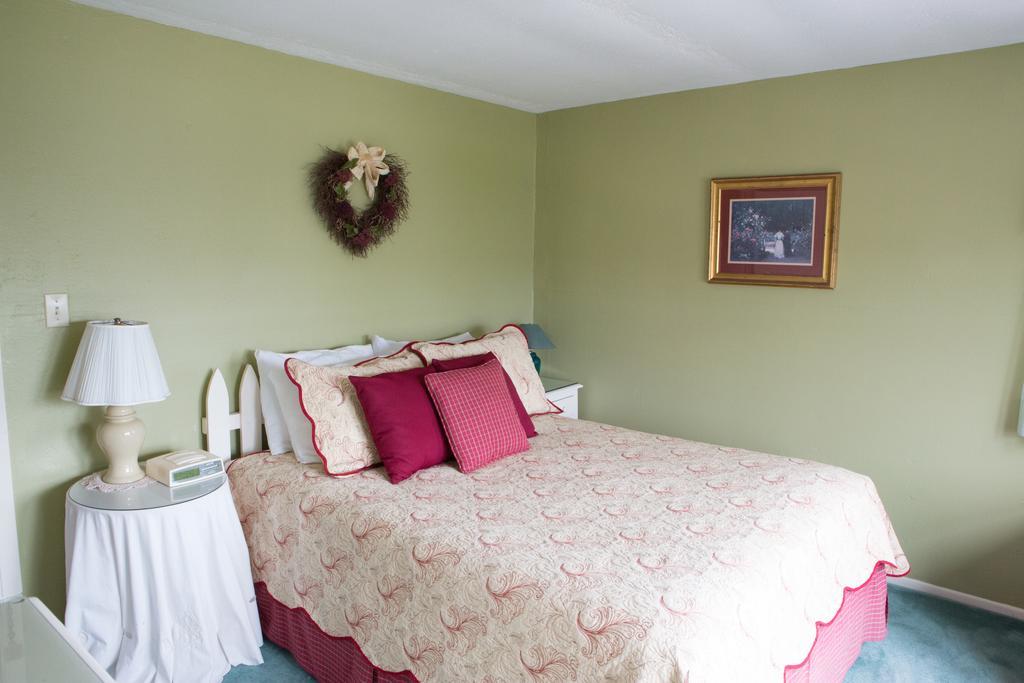 The Bentley Inn Bay Head Exterior photo